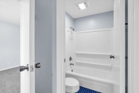 Tiny photo for 4 Genevieve Lane, Champaign, IL 61822 (MLS # 12594904)