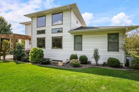 Tiny photo for 4700 Chestnut Grove Drive, Champaign, IL 61822 (MLS # 12442173)