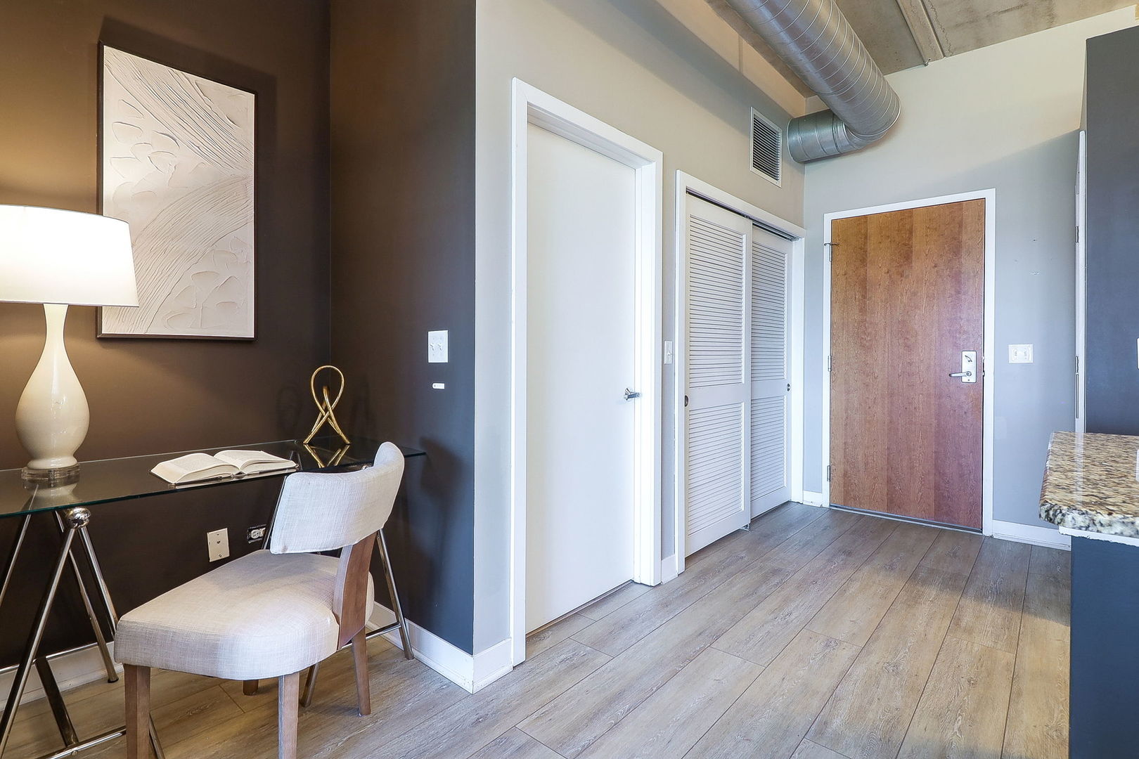 Burr Ridge, Illinois 60527, United States, 2 Bedrooms Bedrooms, ,2 BathroomsBathrooms,Residential,Active,177157