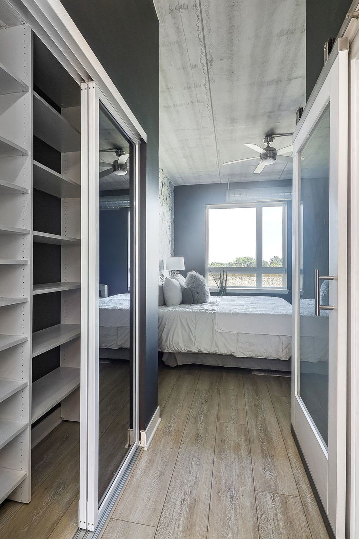 Burr Ridge, Illinois 60527, United States, 2 Bedrooms Bedrooms, ,2 BathroomsBathrooms,Residential,Active,177157