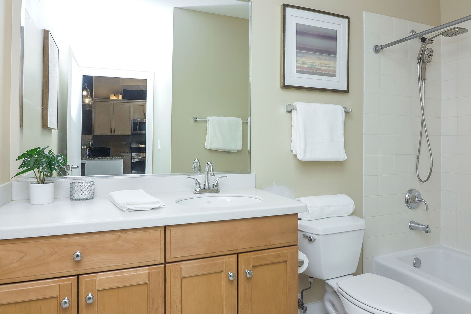 Burr Ridge, Illinois 60527, United States, 2 Bedrooms Bedrooms, ,2 BathroomsBathrooms,Residential,Active,177157