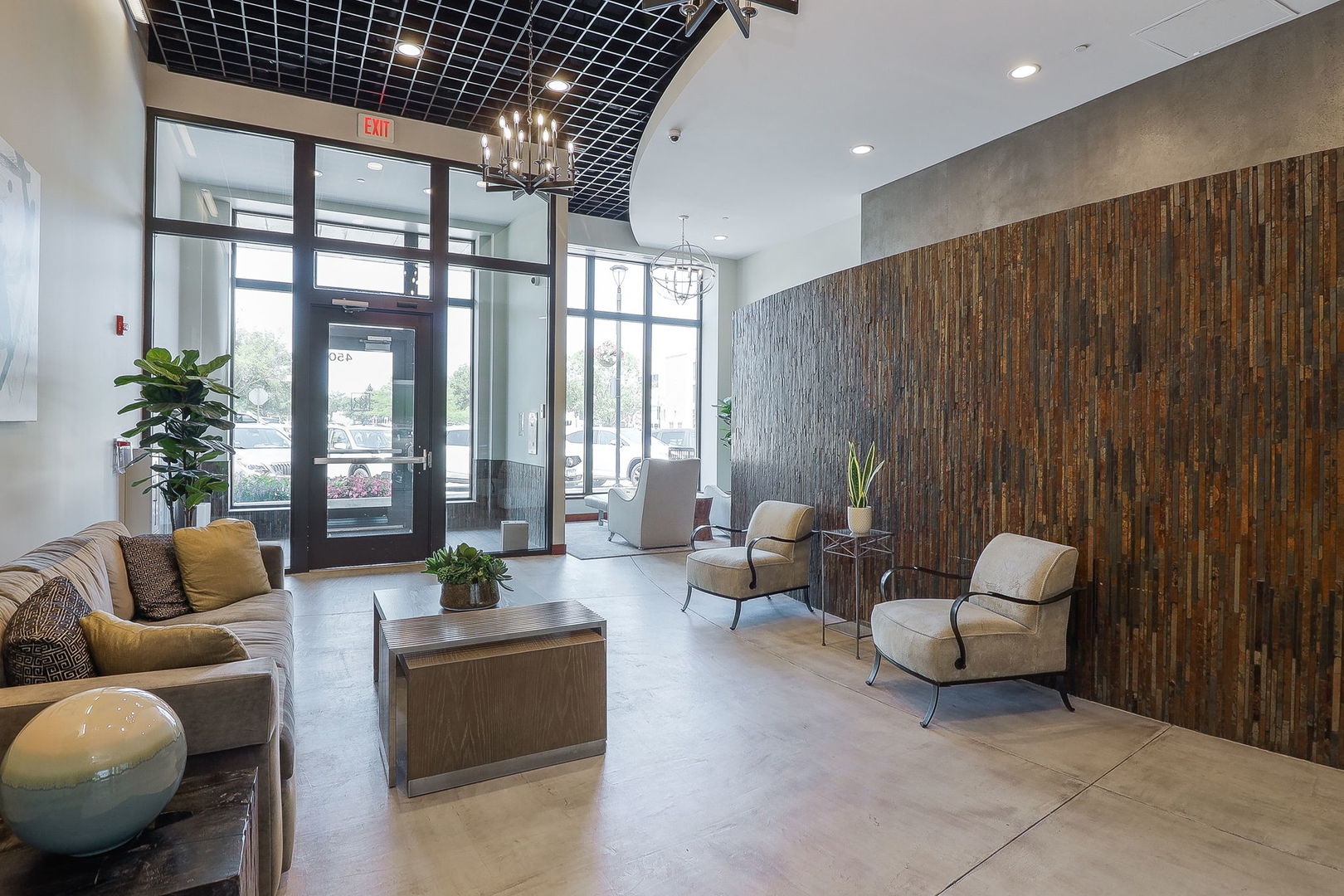 Burr Ridge, Illinois 60527, United States, 2 Bedrooms Bedrooms, ,2 BathroomsBathrooms,Residential,Active,177157