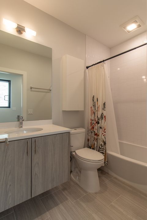 Tiny photo for 4557 S Prairie Avenue, Chicago, IL 60653 (MLS # 12655272)