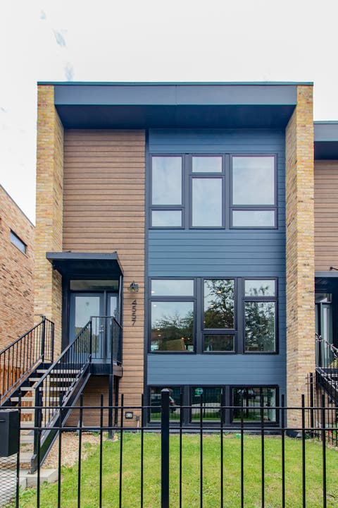 Tiny photo for 4557 S Prairie Avenue, Chicago, IL 60653 (MLS # 12655272)