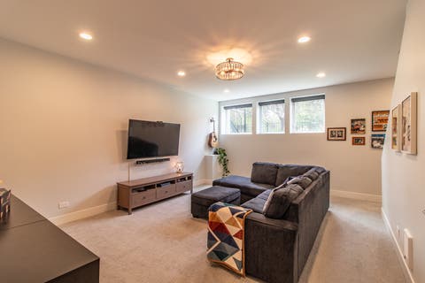 Tiny photo for 4557 S Prairie Avenue, Chicago, IL 60653 (MLS # 12655272)
