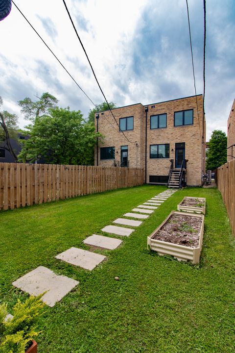 Tiny photo for 4557 S Prairie Avenue, Chicago, IL 60653 (MLS # 12655272)