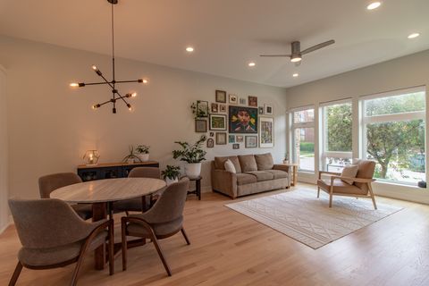 Tiny photo for 4557 S Prairie Avenue, Chicago, IL 60653 (MLS # 12655272)