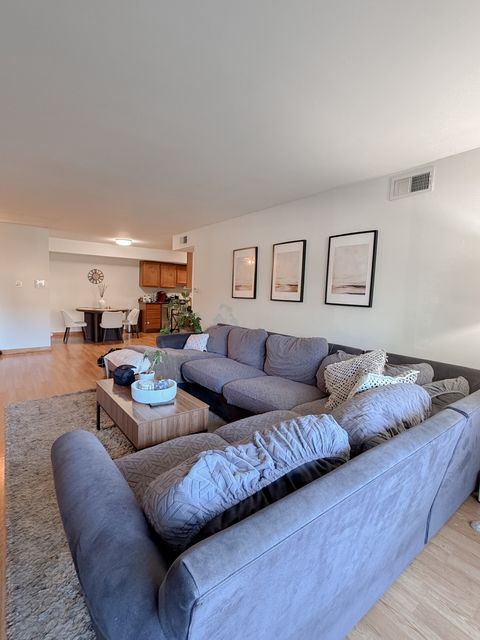 Tiny photo for 17a Kingery Quarter #102, Willowbrook, IL 60527 (MLS # 12496885)