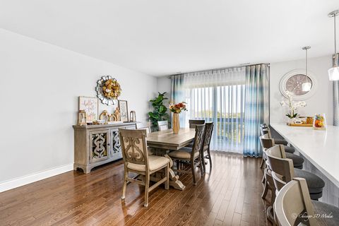 Tiny photo for 9500 N Washington Street N #502, Niles, IL 60714 (MLS # 12487117)