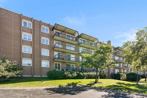 Tiny photo for 9500 N Washington Street N #502, Niles, IL 60714 (MLS # 12487117)