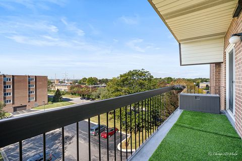 Tiny photo for 9500 N Washington Street N #502, Niles, IL 60714 (MLS # 12487117)