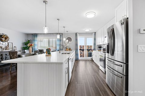 Tiny photo for 9500 N Washington Street N #502, Niles, IL 60714 (MLS # 12487117)