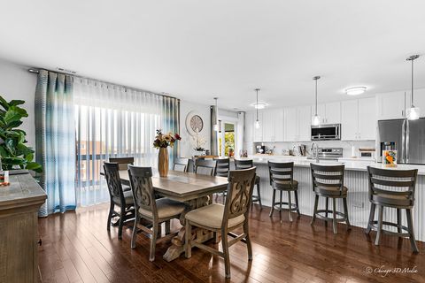 Tiny photo for 9500 N Washington Street N #502, Niles, IL 60714 (MLS # 12487117)