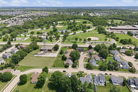Tiny photo for 4708 34th Street, Bettendorf, IA 52722 (MLS # 12713036)