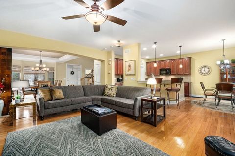 Tiny photo for 63 Oak Creek Court, North Aurora, IL 60542 (MLS # 12582688)