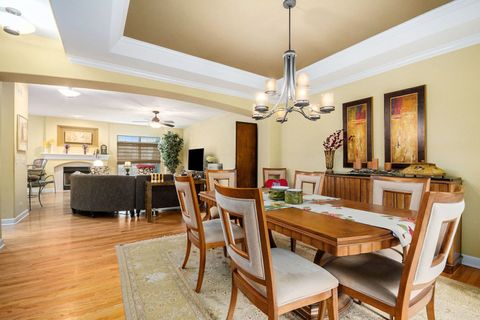 Tiny photo for 63 Oak Creek Court, North Aurora, IL 60542 (MLS # 12582688)