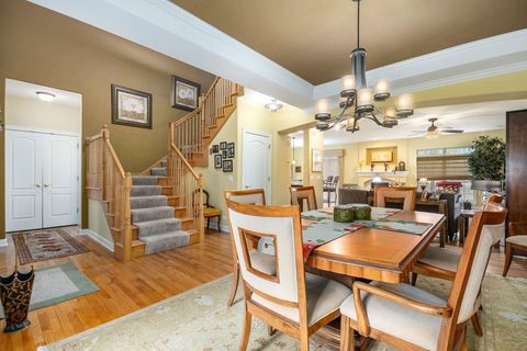 Tiny photo for 63 Oak Creek Court, North Aurora, IL 60542 (MLS # 12582688)