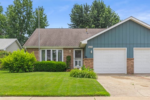Tiny photo for 575 Elizabeth Drive, Coal City, IL 60416 (MLS # 12633148)