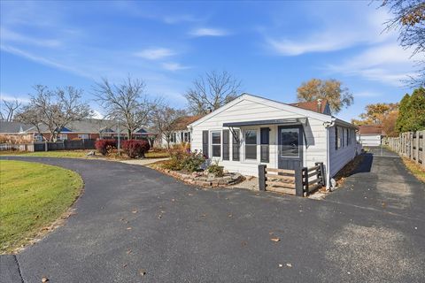 Tiny photo for 9960 W 151 Street, Orland Park, IL 60462 (MLS # 12518712)