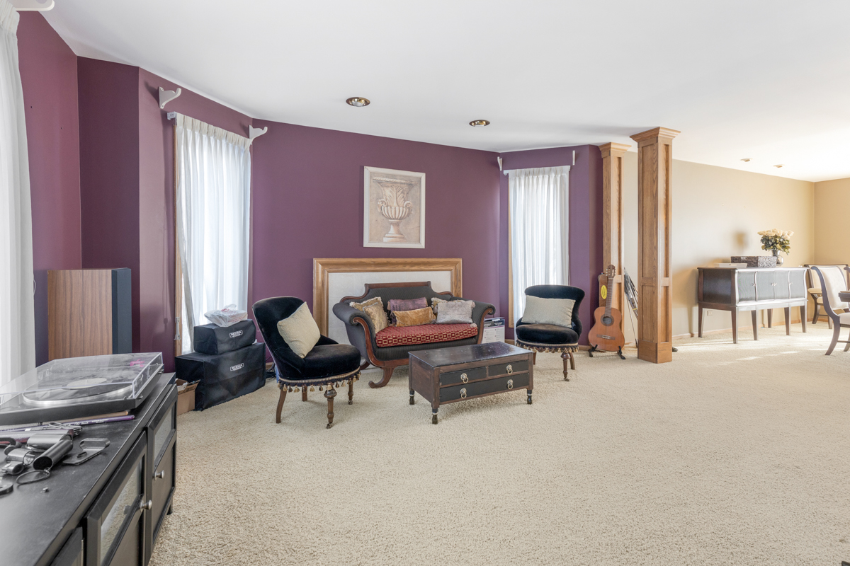 2905 Royal Fox Drive