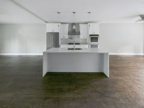 Tiny photo for 840 S Cuyler Avenue, Oak Park, IL 60304 (MLS # 12461048)