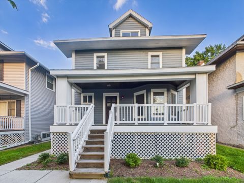 Photo of 840 S Cuyler Avenue, Oak Park, IL 60304 (MLS # 12461048)