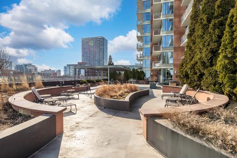 Tiny photo for 1600 S Prairie Avenue #1105, Chicago, IL 60616 (MLS # 12593956)