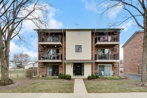 A home in Woodridge