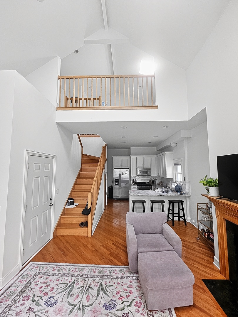 1657 W Wrightwood Avenue 3W