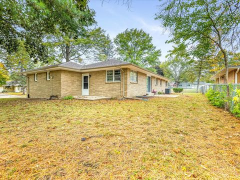 Tiny photo for 3633 N Court Street, Rockford, IL 61103 (MLS # 12501586)