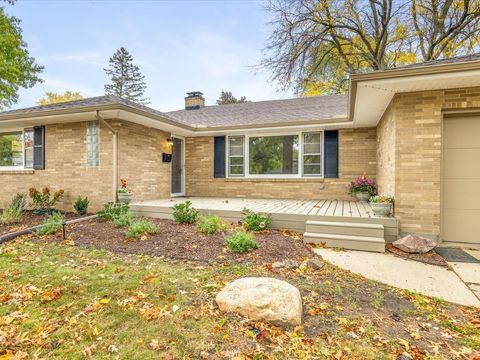 Tiny photo for 3633 N Court Street, Rockford, IL 61103 (MLS # 12501586)