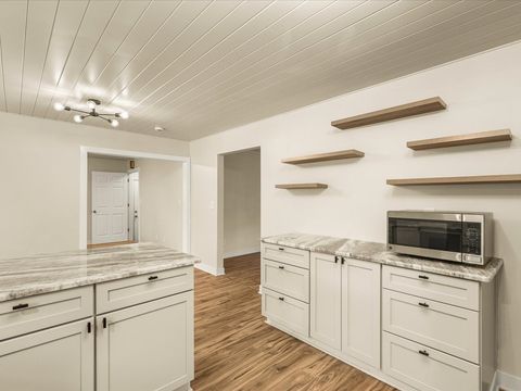 Tiny photo for 3633 N Court Street, Rockford, IL 61103 (MLS # 12501586)