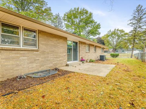 Tiny photo for 3633 N Court Street, Rockford, IL 61103 (MLS # 12501586)