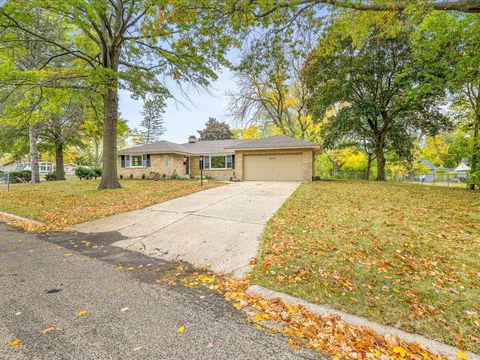 Tiny photo for 3633 N Court Street, Rockford, IL 61103 (MLS # 12501586)