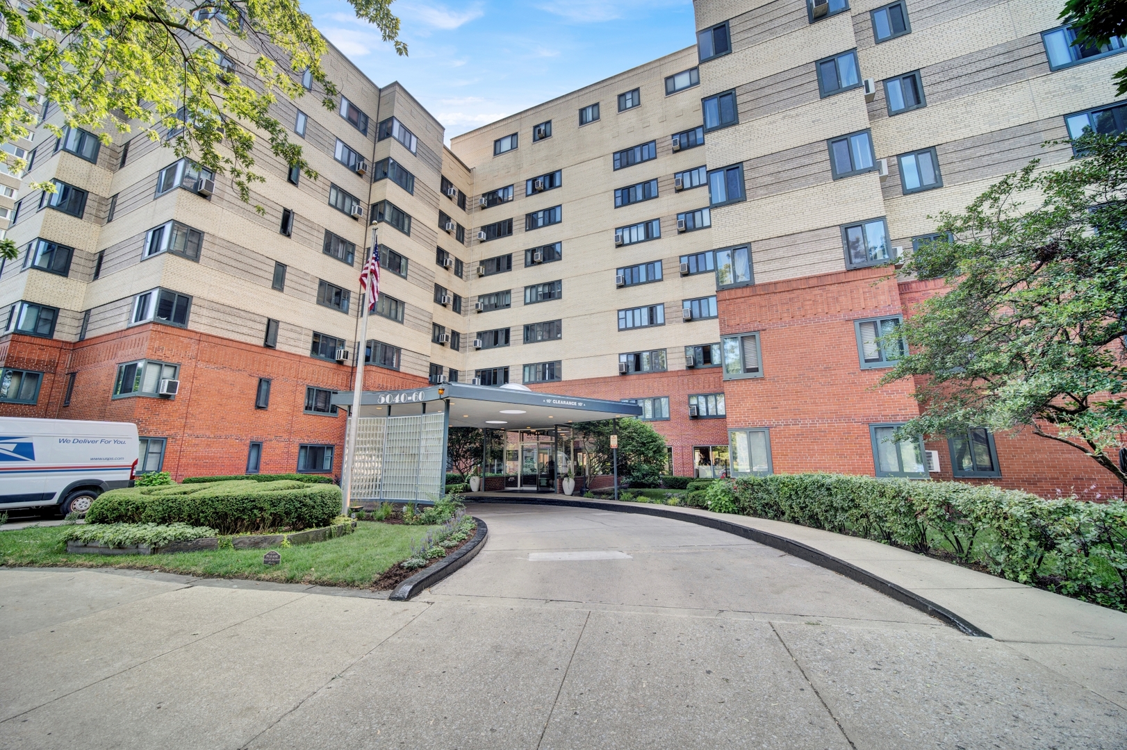 5056 N MARINE Drive 7B