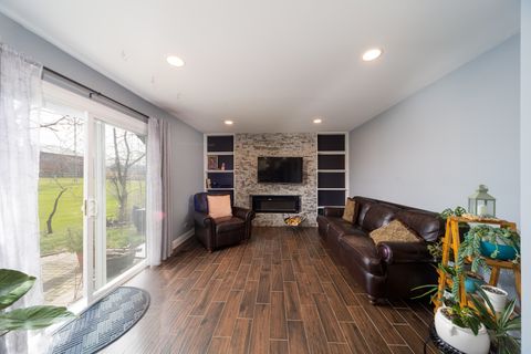 Tiny photo for 1201 N Scarlet Court, Addison, IL 60101 (MLS # 12618918)