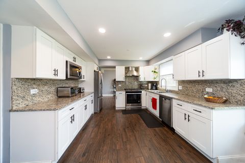 Tiny photo for 1201 N Scarlet Court, Addison, IL 60101 (MLS # 12618918)