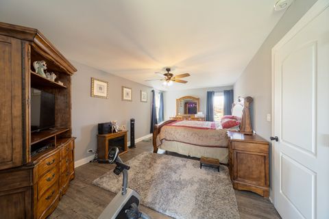 Tiny photo for 1201 N Scarlet Court, Addison, IL 60101 (MLS # 12618918)