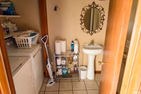 Tiny photo for 2208 CHERRY Lane, Quincy, IL 62305 (MLS # QC4269972)