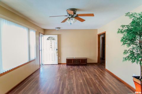 Tiny photo for 2208 CHERRY Lane, Quincy, IL 62305 (MLS # QC4269972)