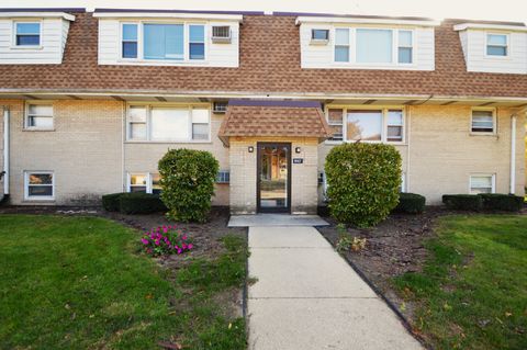 Tiny photo for 9907 W 58th Street #9, Countryside, IL 60525 (MLS # 12524344)