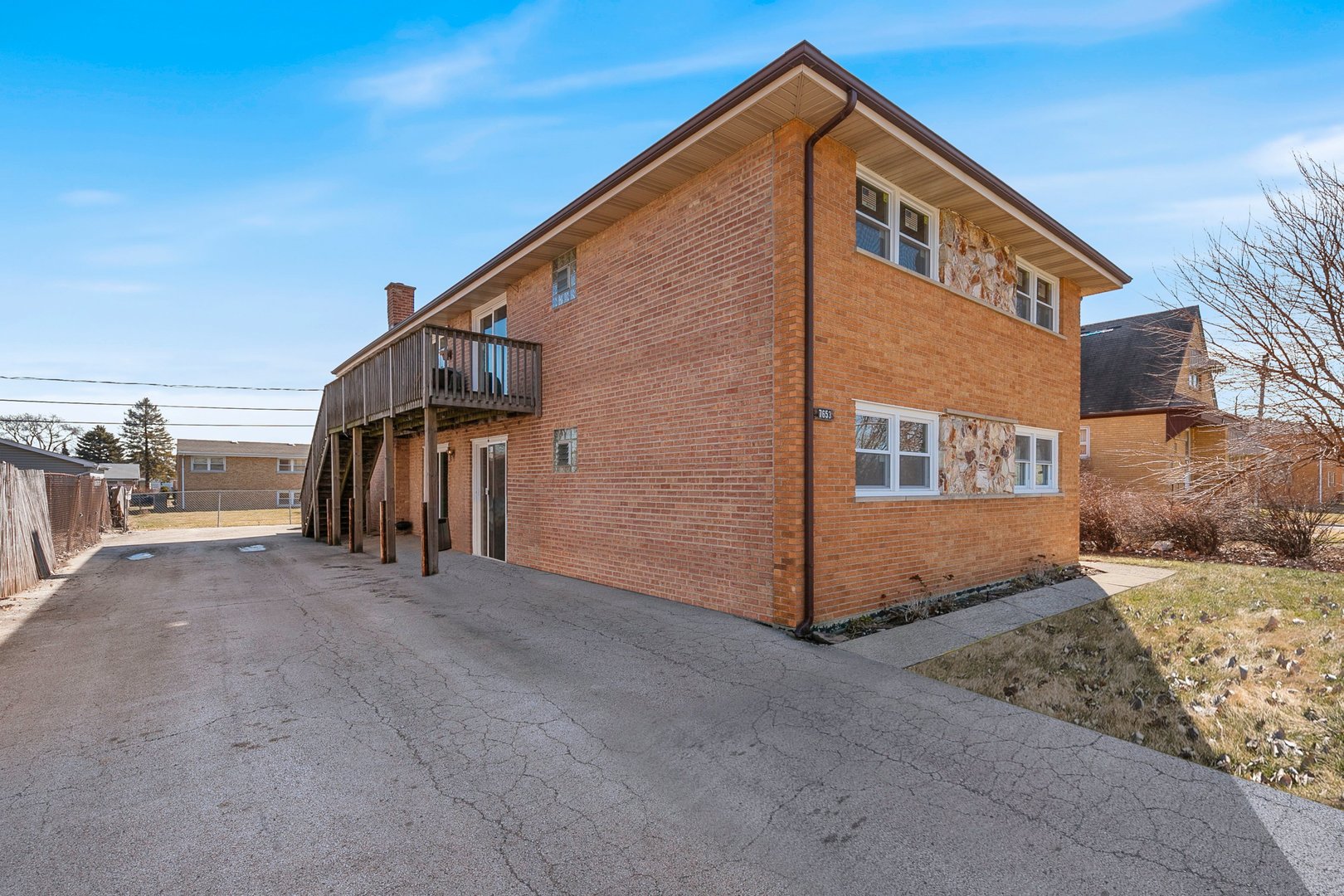 7653 S Roberts Road 1E