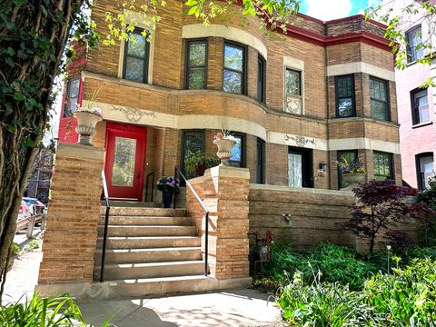 5484 S Hyde Park Boulevard Chicago IL 60615