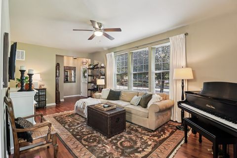 Tiny photo for 545 Metropolitan Street, Aurora, IL 60502 (MLS # 12500124)