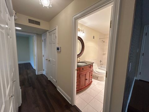 Tiny photo for 1 Oak Brook Club Drive #A105, Oak Brook, IL 60523 (MLS # 12625771)