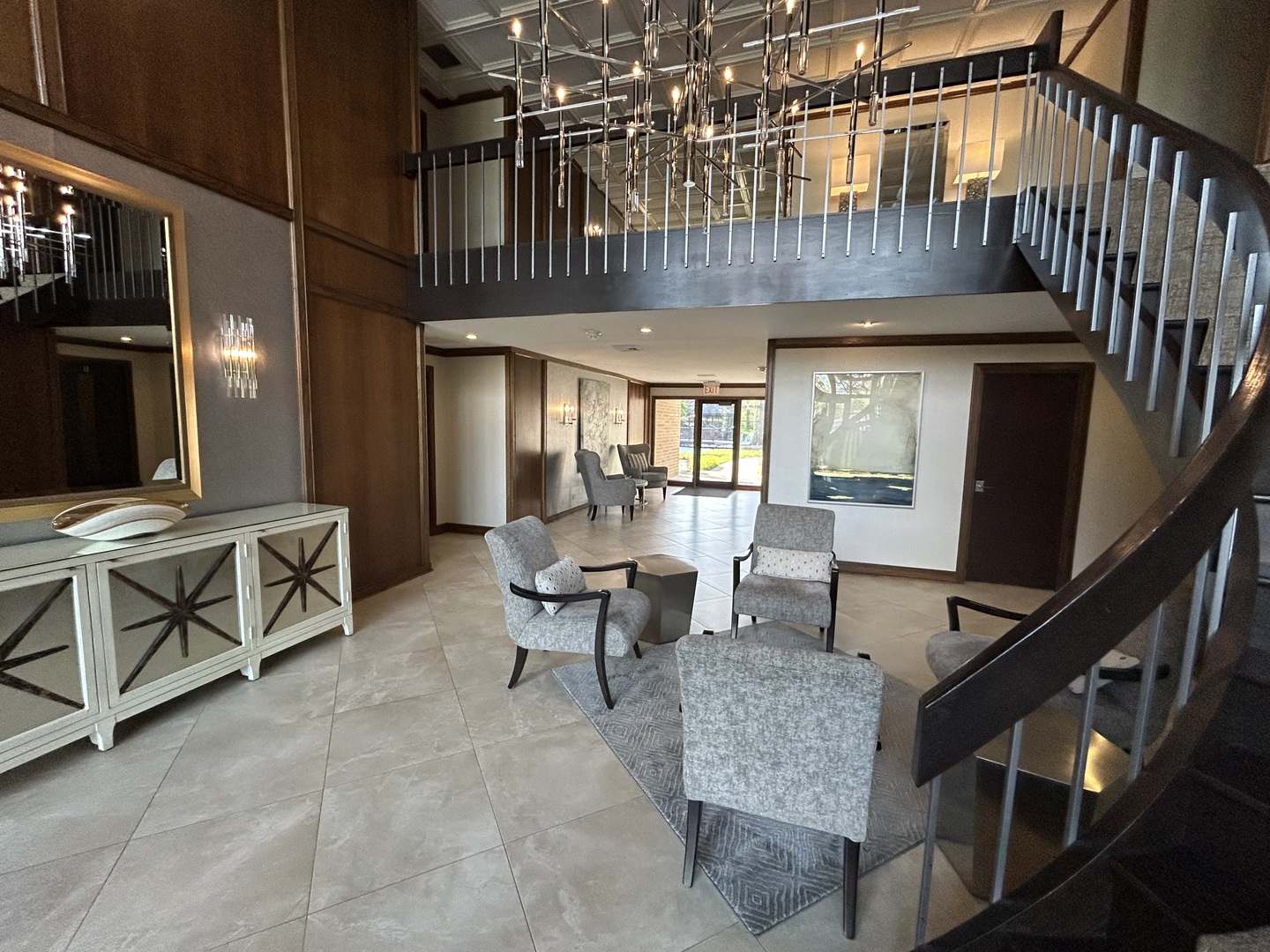 1 Oak Brook Club Drive A105