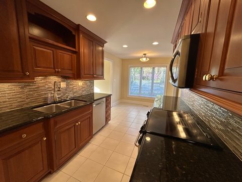 Tiny photo for 1 Oak Brook Club Drive #A105, Oak Brook, IL 60523 (MLS # 12625771)