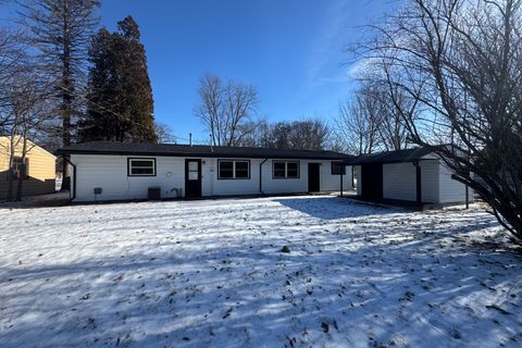 Tiny photo for 1424 Comanche Drive, Rockford, IL 61107 (MLS # 12555423)