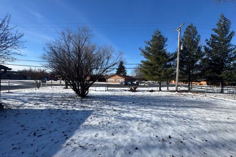 Tiny photo for 1424 Comanche Drive, Rockford, IL 61107 (MLS # 12555423)