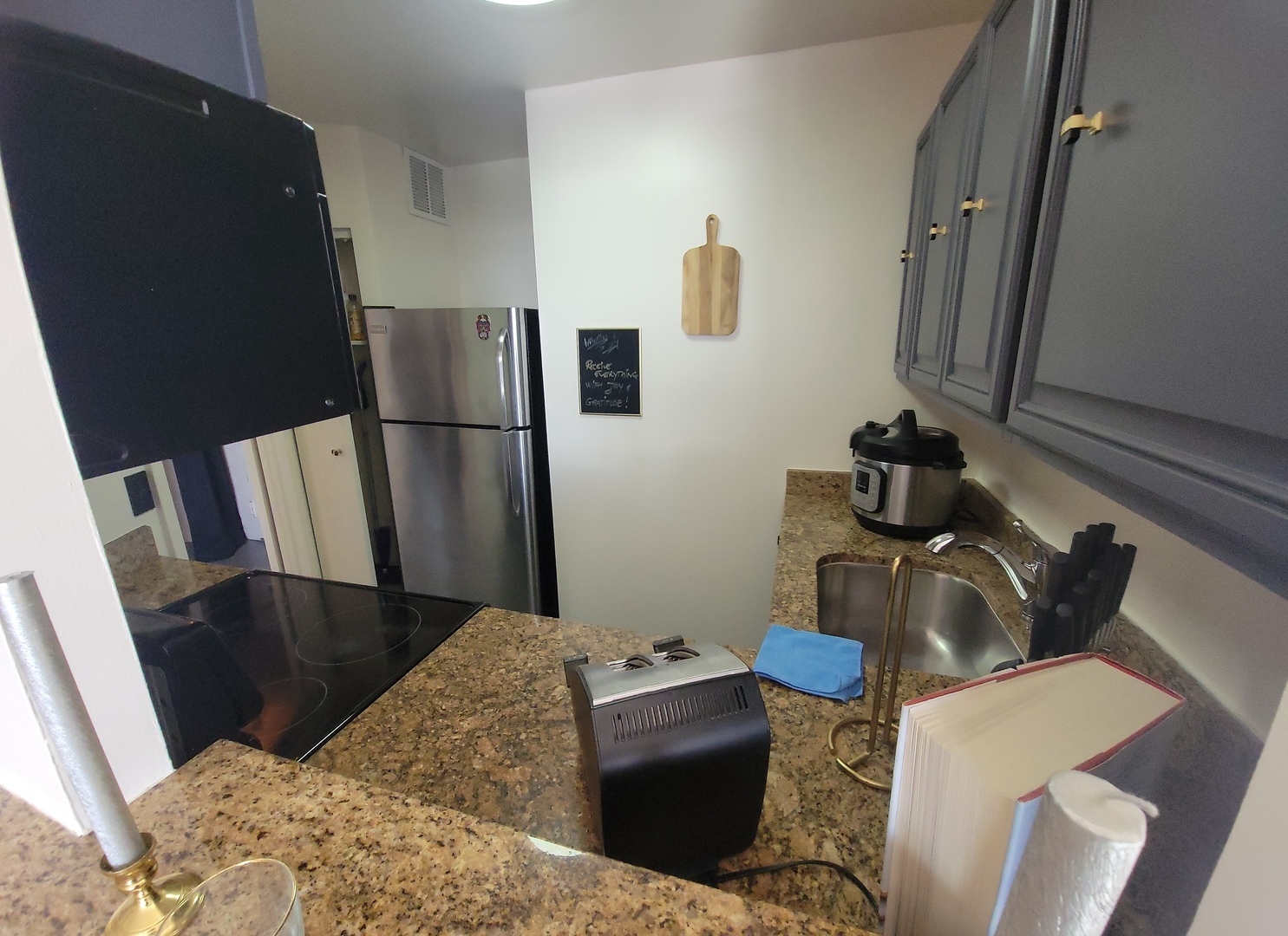 5415 N SHERIDAN Road 3503